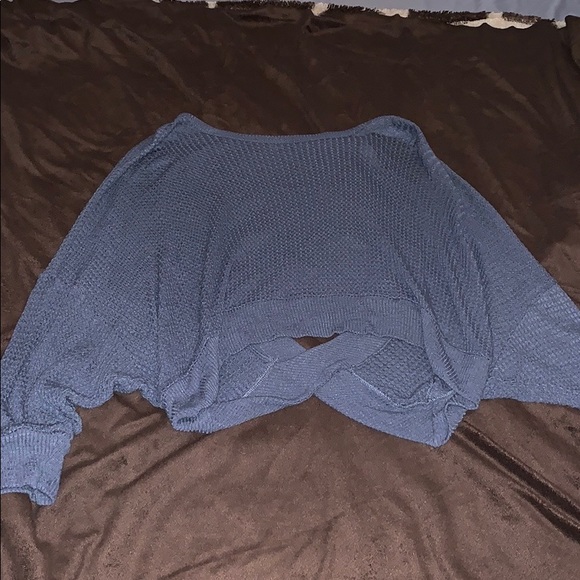 Soft Long Sleeve Open Back Crop Top - Picture 4 of 4